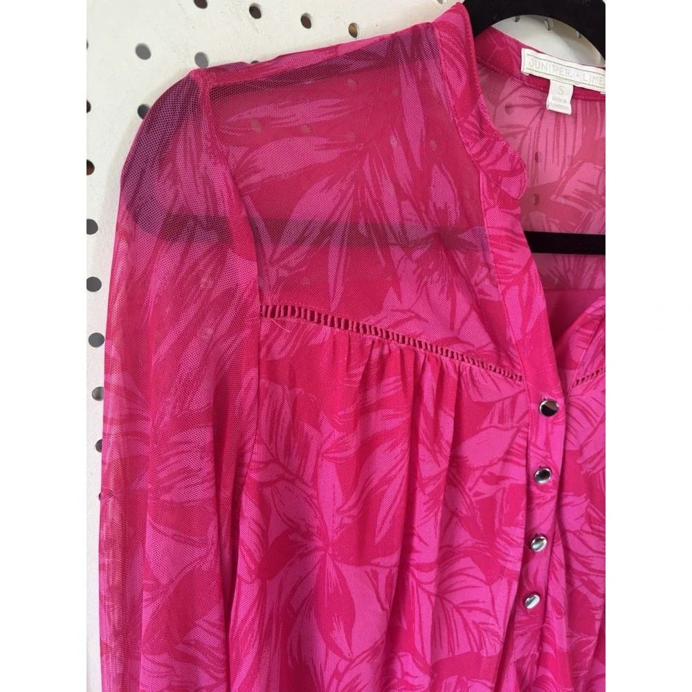 Juniper + Lime Sheer 3/4 SLV Floral‎ Hot Pink Vneck Button Blouse Small